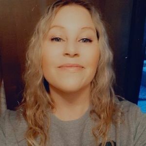 Meet your Posher, Candi